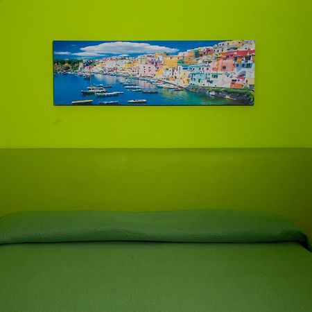 Palazzo Carafa Della Spina Room And Apartment 나폴리 외부 사진